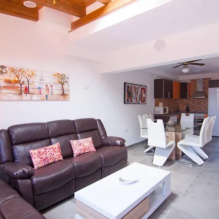 Los Delfines Bravos Apartment,50 Meter Far Beach Apartamento *