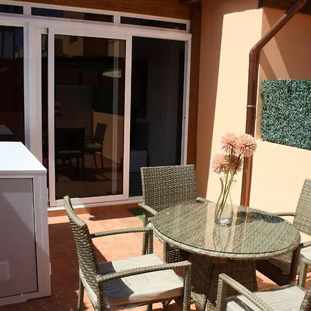 Los Delfines Bravos Apartment,50 Meter Far Beach Apartment Corralejo