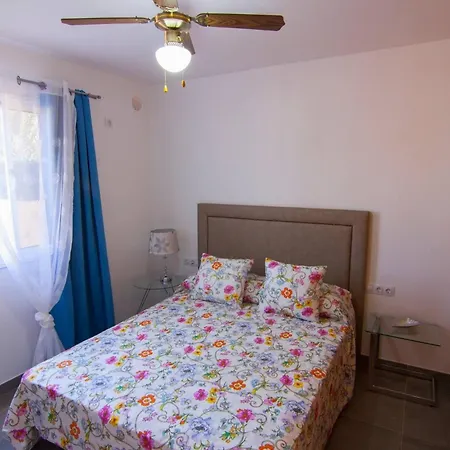 Los Delfines Bravos Apartment,50 Meter Far Beach * Corralejo