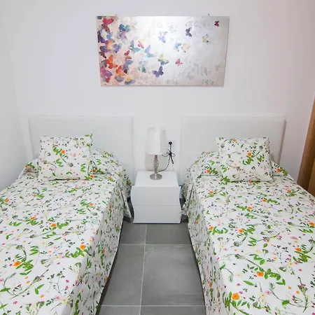 Los Delfines Bravos Apartment,50 Meter Far Beach Corralejo